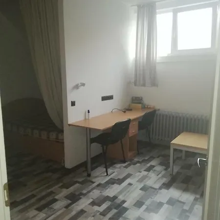 Black Piano On The Fifth Floor Διαμέρισμα